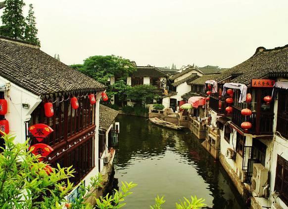 小红帽的冒险之旅